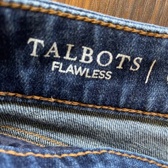 Talbots Flawless Girlfriend Cuffed Bermuda Shorts Size 14 - Picture 7 of 13